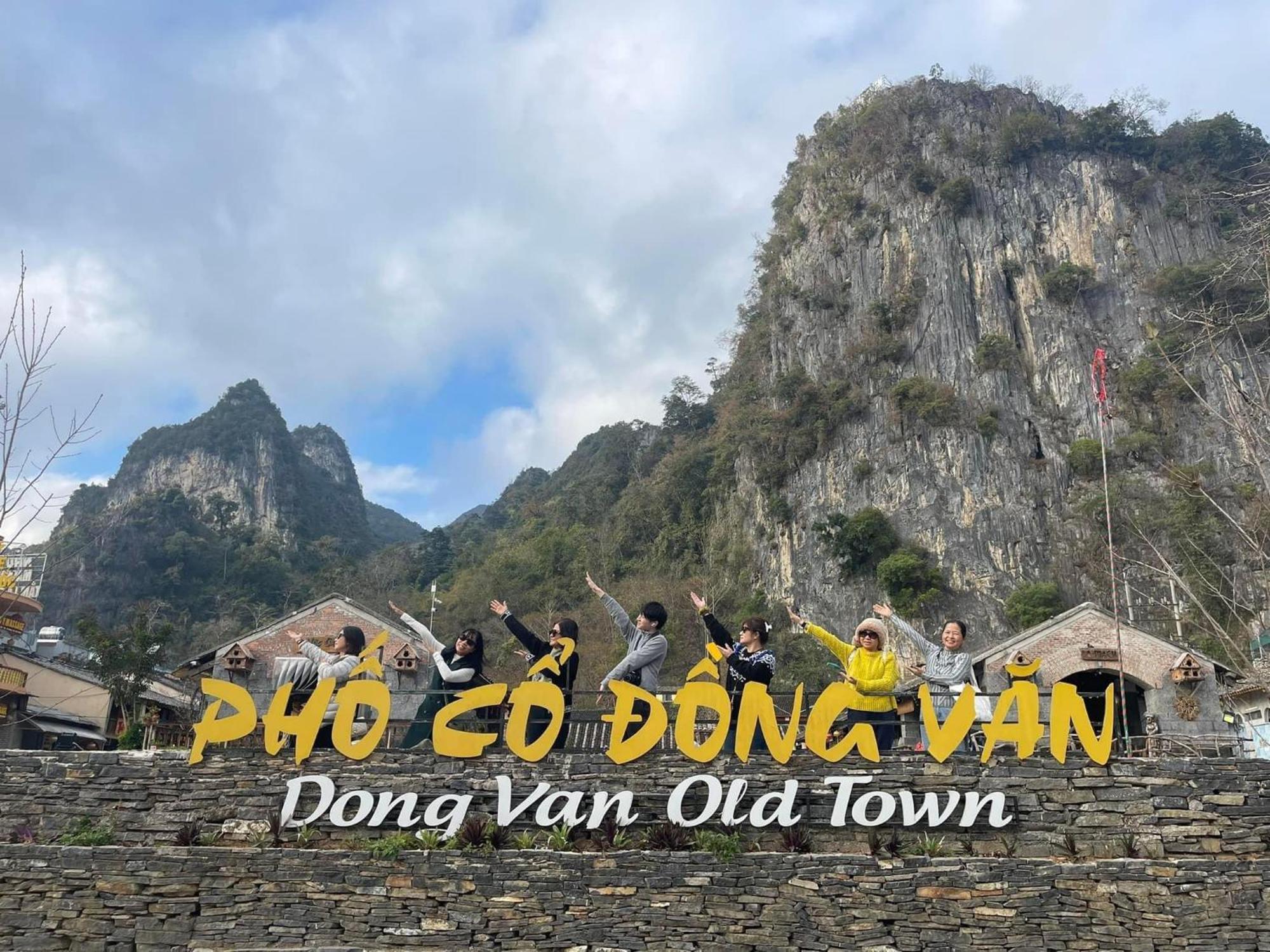Epic Dong Van Hotel Kültér fotó
